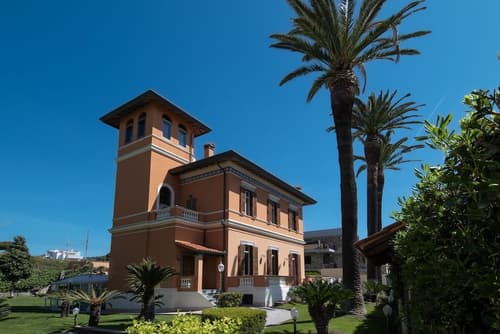 Palazzo Moresco, Primary image