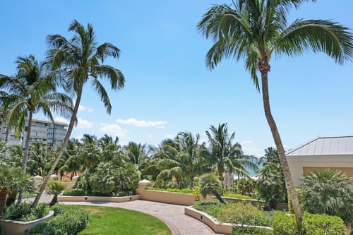 Marco Beach Ocean Suites, Terrace/patio