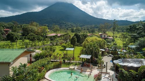 Sueno Dorado Hot Springs Hotel