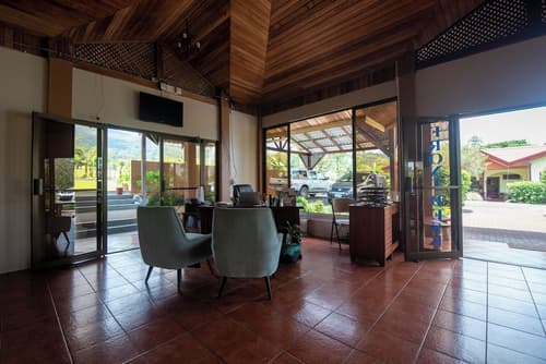 Sueno Dorado Hot Springs Hotel, Reception