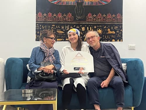 Premier Pyramids Inn, Reception