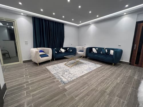 Premier Pyramids Inn, Reception