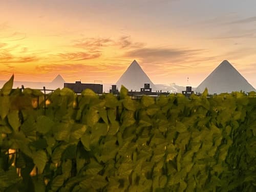 Premier Pyramids Inn