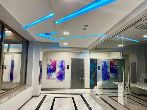 Alpha Plaza, Interior detail