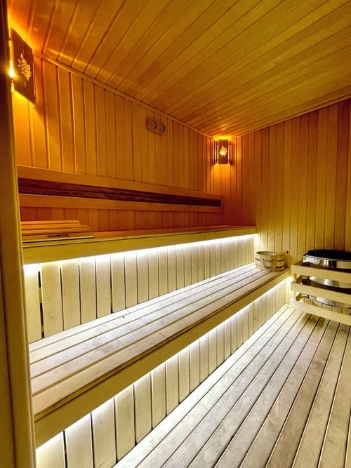 Alpha Plaza, Sauna