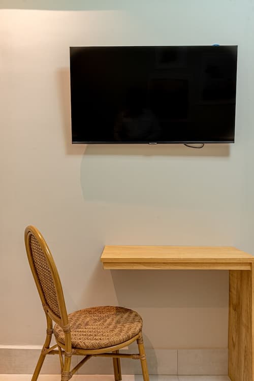 Stay Here Suites, Room