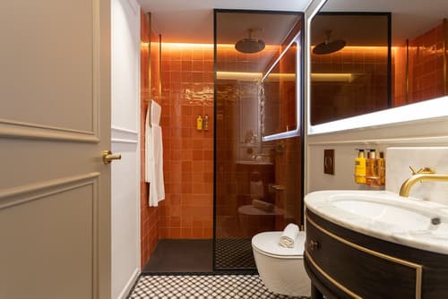 Upon Angels - Adults Only, Room