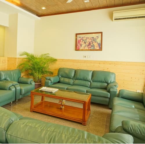 UDS Villa - Next to VFS, Walking to Connaught Place, Reception