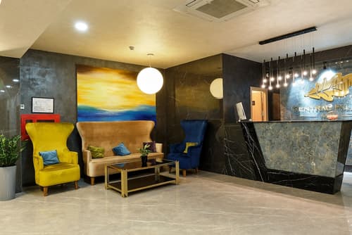 Central Palace Halal Hotel