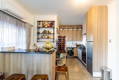 Liam Victoria Falls, 