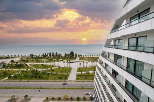 The Grandeur Hotel, Primary image