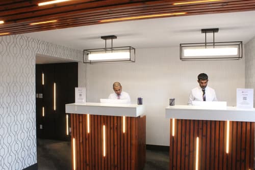 Coast Courtenay Hotel, Reception