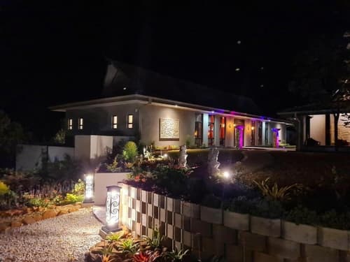 The Zarafa, Exterior