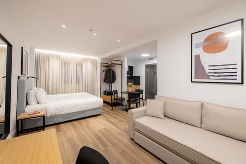 Earos Urban Living, Room