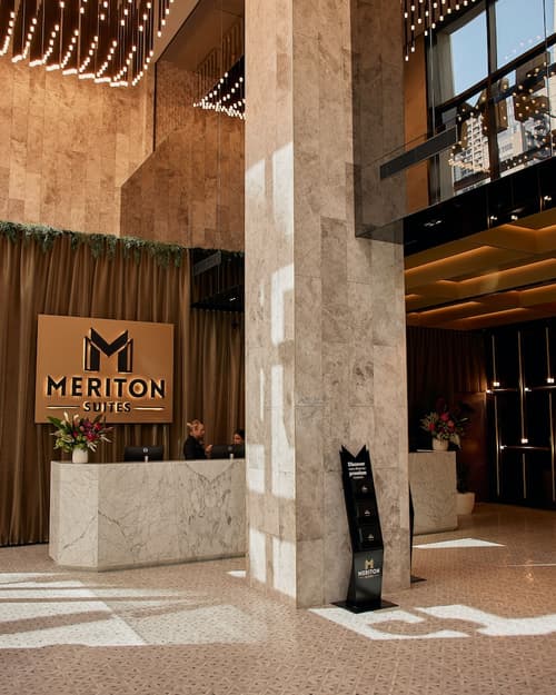 Meriton Suites Melbourne, Reception