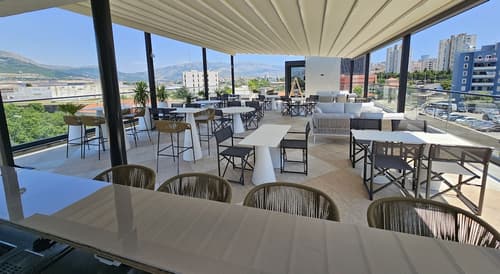 Cora Hotel, Rooftop terrace