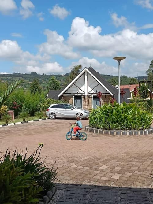 Kabale Safari Club