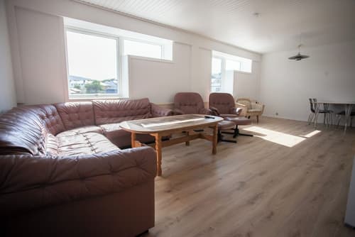 The Bird / Guesthouse / 10 Min Walk Downtown