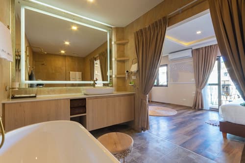 Vannee Golden Sands Beachfront Resort