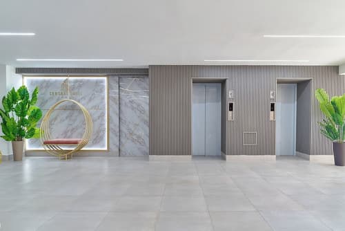 Central Suites Tower, Reception