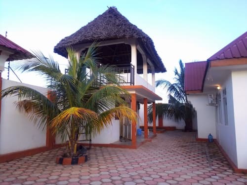 Karibu House Nungwi, Restaurant