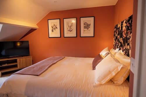 The Fanny Talbot, Room