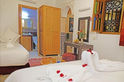 riad zanouba, Room