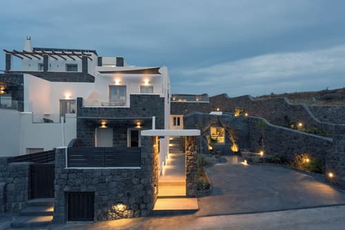 Griseo Villas, Primary image