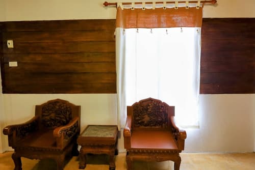 Ziggy Stardust, Room