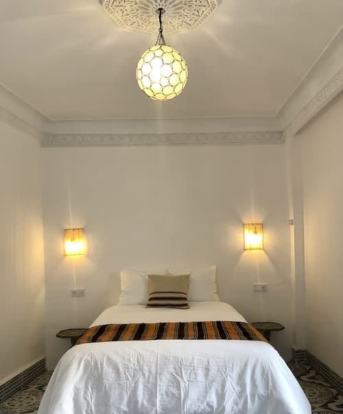 Riad Imndi, Room
