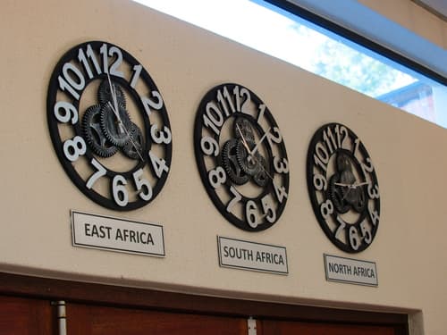 Tembo Guest Lodge, Reception