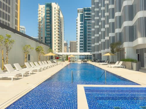 Holiday Inn Dubai Business Bay by IHG, Pool