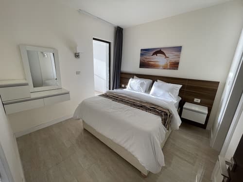 Porto & Almira Beach, Room