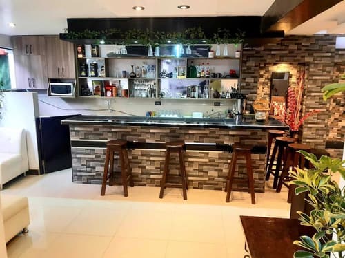 Hidden Garden, Restaurant