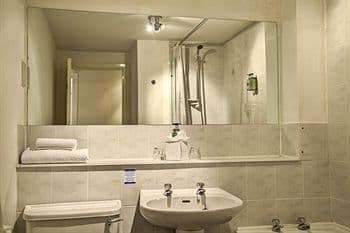 Fountain Court Apartments - Grove