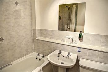 Fountain Court Apartments - Grove