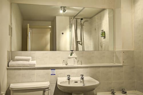 Fountain Court Apartments - Grove, 