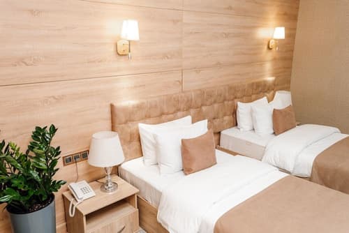 Central Palace Halal Hotel, 