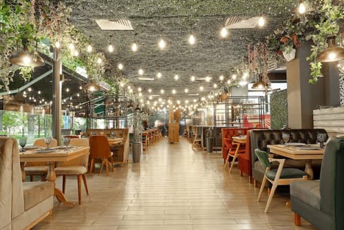 Central Palace Halal Hotel, 