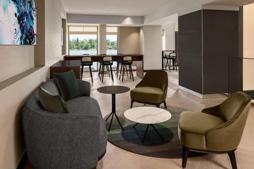 Hilton Vienna Waterfront, Lobby