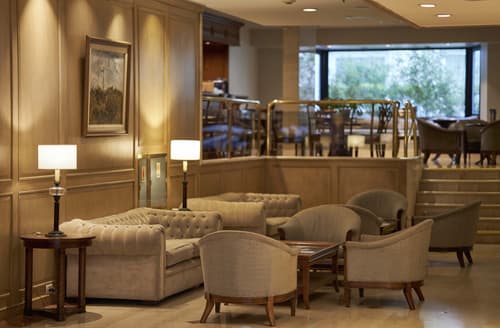 Cyan Americas Towers Hotel