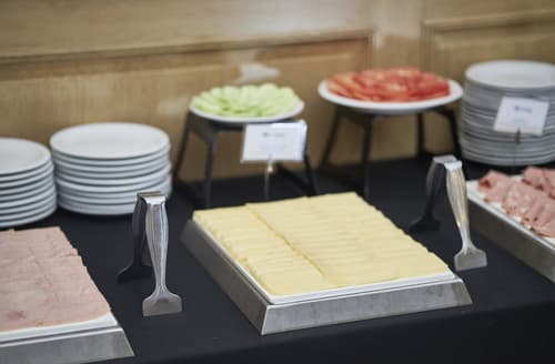 Cyan Americas Towers Hotel