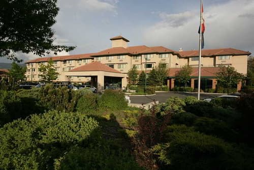 Kanata Kelowna Hotel and Conference Centre