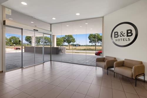 B&B HOTEL Girona 3