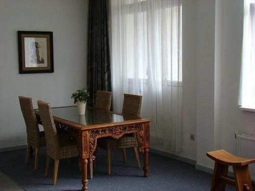 RHO Hotel