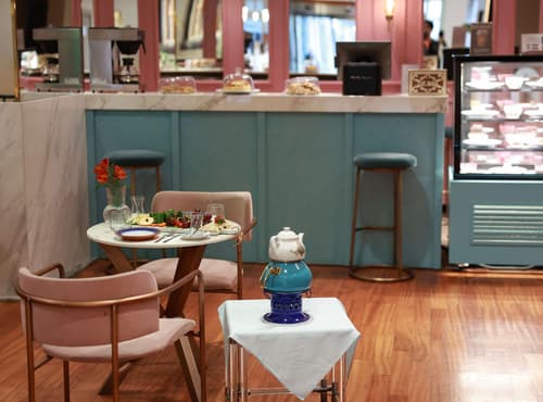 Revia Square Hotel