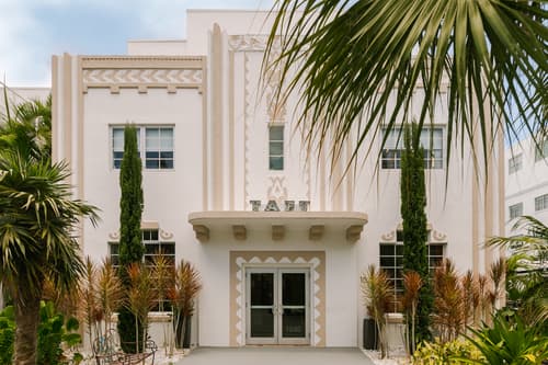 Kenmore Village Hotel, South Beach