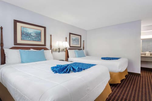Travelodge By Wyndham Cape Cod Area