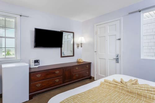 Travelodge By Wyndham Cape Cod Area