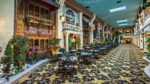 Salvatore's Garden Place Hotel